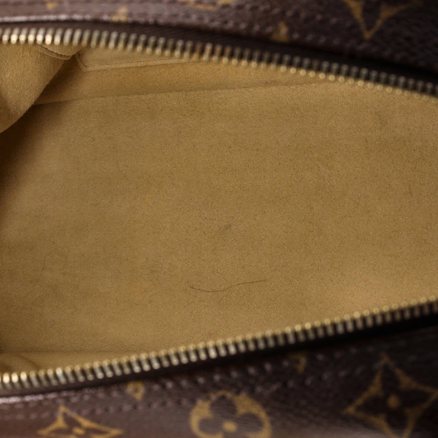 Louis Vuitton Manhattan Handbag Monogram Canvas PM