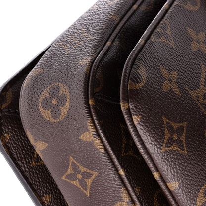 Louis Vuitton Pochette Metis Monogram Canvas