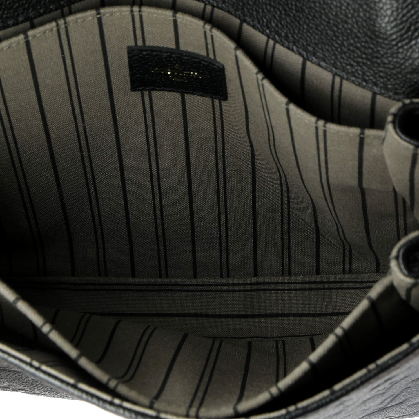 Louis Vuitton Pochette Metis Monogram Empreinte Leather