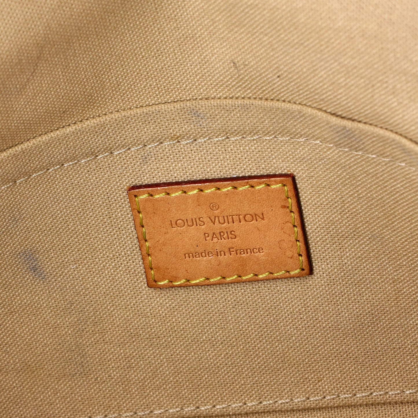 Louis Vuitton Favorite Handbag Damier MM