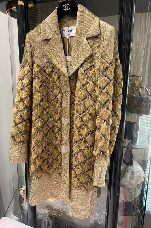 Chanel 17A fantasy tweed coat beige/gold size 40 brand new with tags