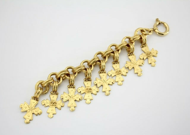 Chanel Vintage 94P Gold-plated Eight Cross Bracelet