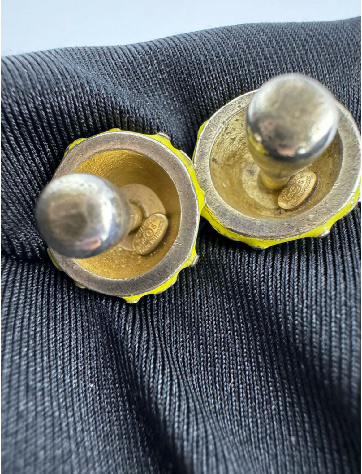 Chanel Vintage 03S Metal Yellow Mushroom Grain Hoop Stud Earrings