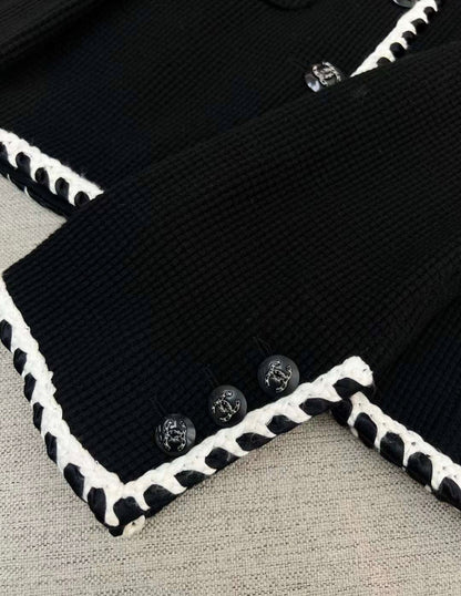 Chanel 21C black & white waffle knit jacket size 38
