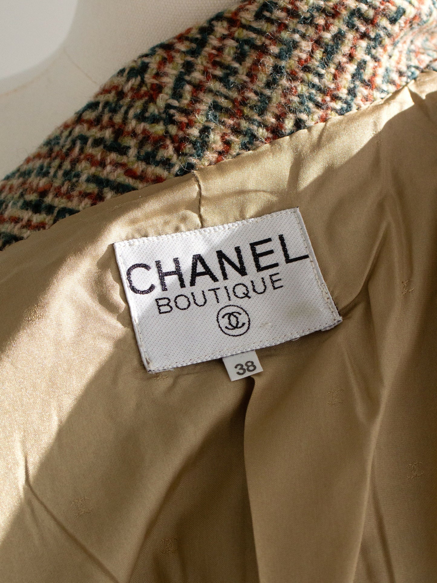 Chanel Vintage F/W 1992 English Tweed Suede Brown CC Gold Runway Jacket