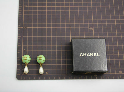 Chanel Vintage 96C Resin Green Dot Imitation Pearl Dangle Clip-on Earrings