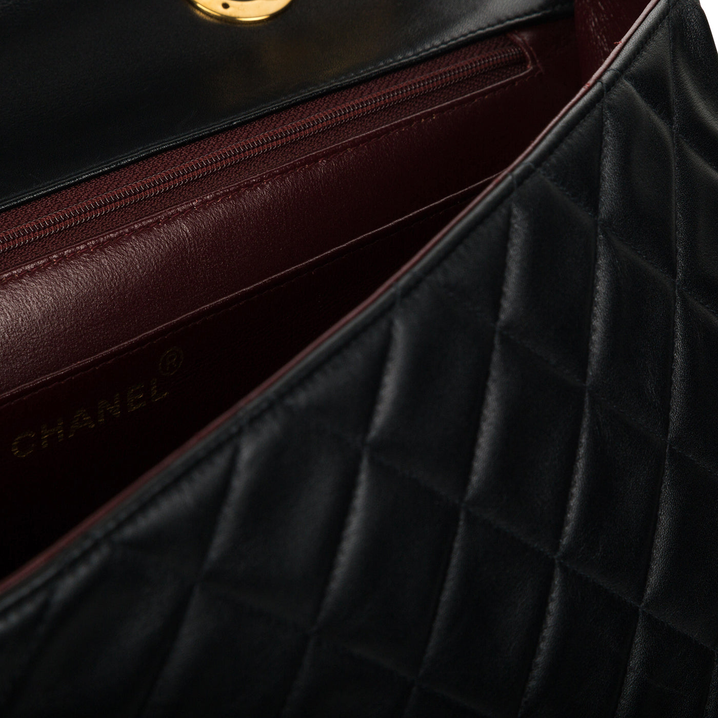 Chanel Classic Flap Maxi Jumbo XL