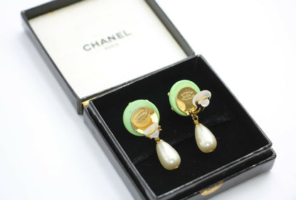 Chanel Vintage 96C Resin Green Dot Imitation Pearl Dangle Clip-on Earrings