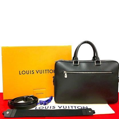 Louis Vuitton Porte-Documents Voyage Taiga 2way bag