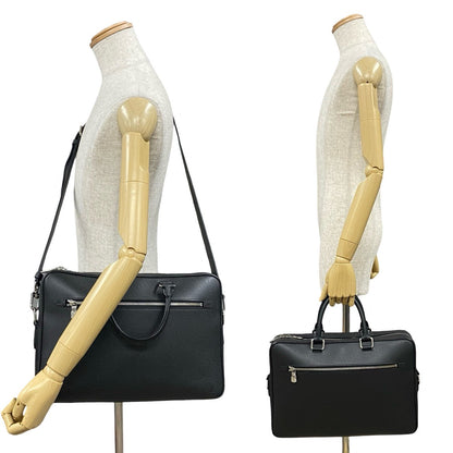Louis Vuitton Porte-Documents Voyage Taiga 2way bag
