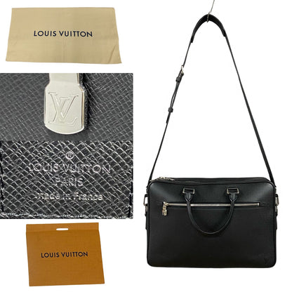 Louis Vuitton Porte-Documents Voyage Taiga 2way bag