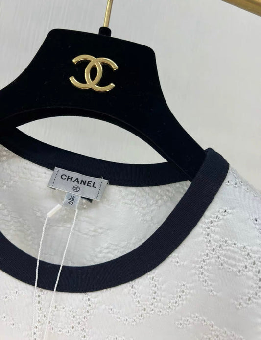 Chanel 24C popular No. 5 double C T-shirt size 38/40 brand new with tag
