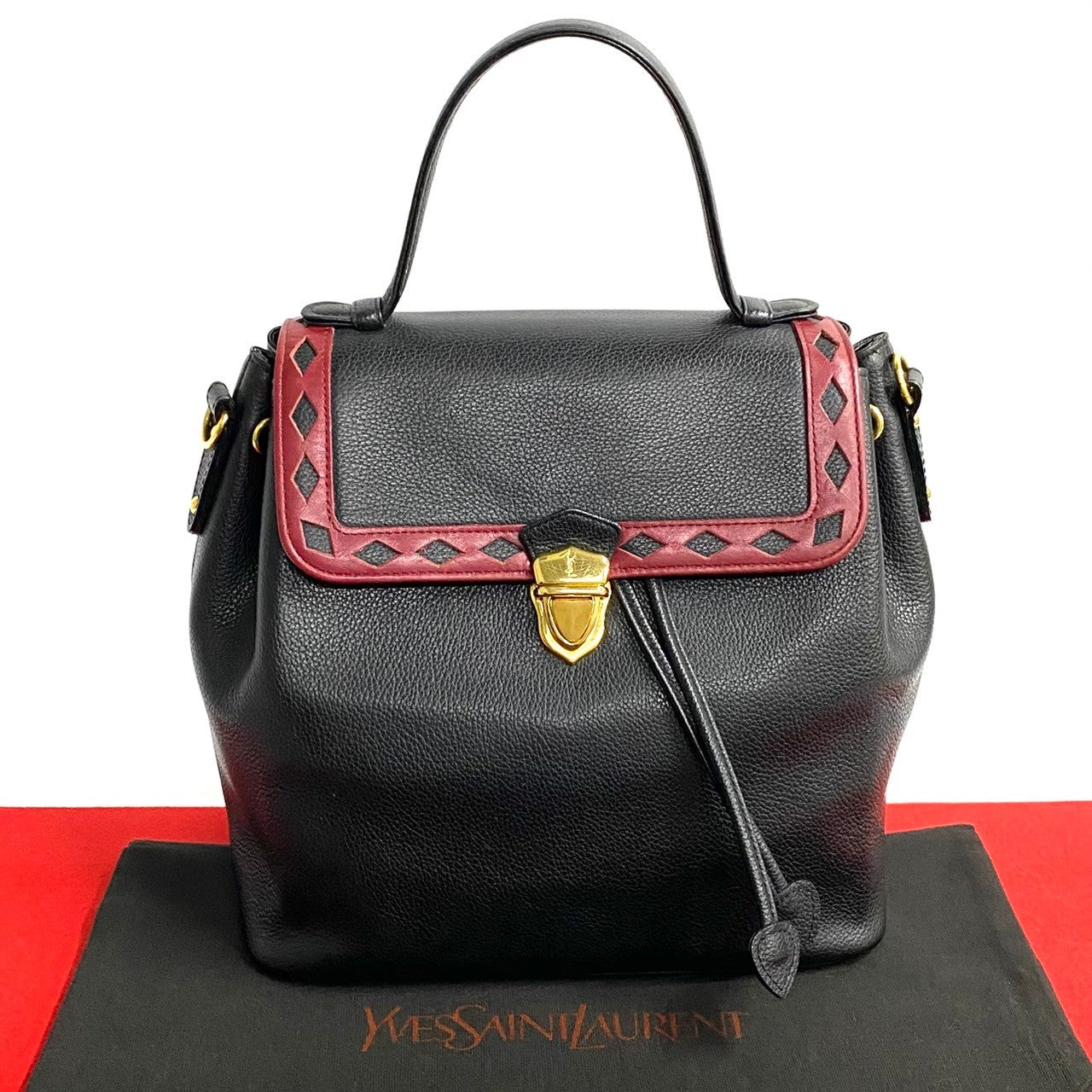 Yves Saint Laurent Leather Handbag