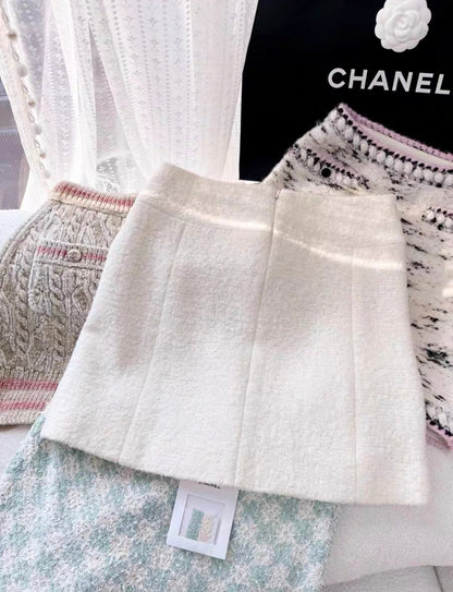 CHANEL 14A Ecru tweed skirt size 36