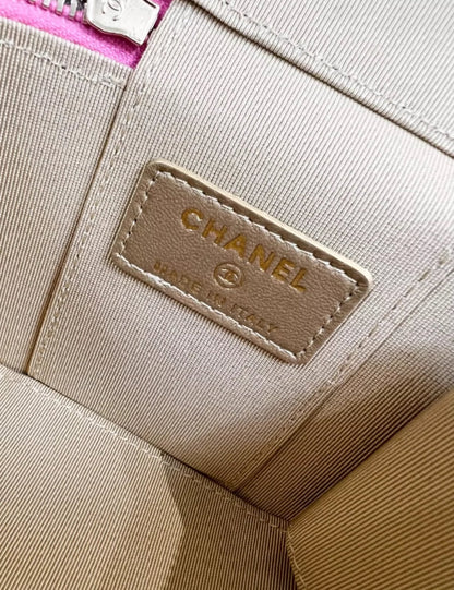 CHANEL Pearl Crush Mini Vanity Case Chain Shoulder Bag Pink Lambskin Leather