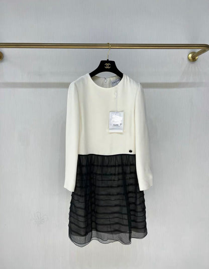 Chanel 22C black & white silk dress size 36