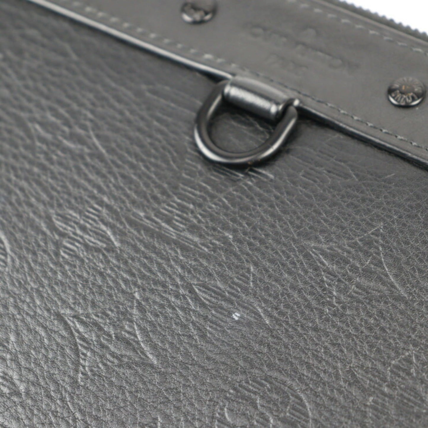 Louis Vuitton Discovery
