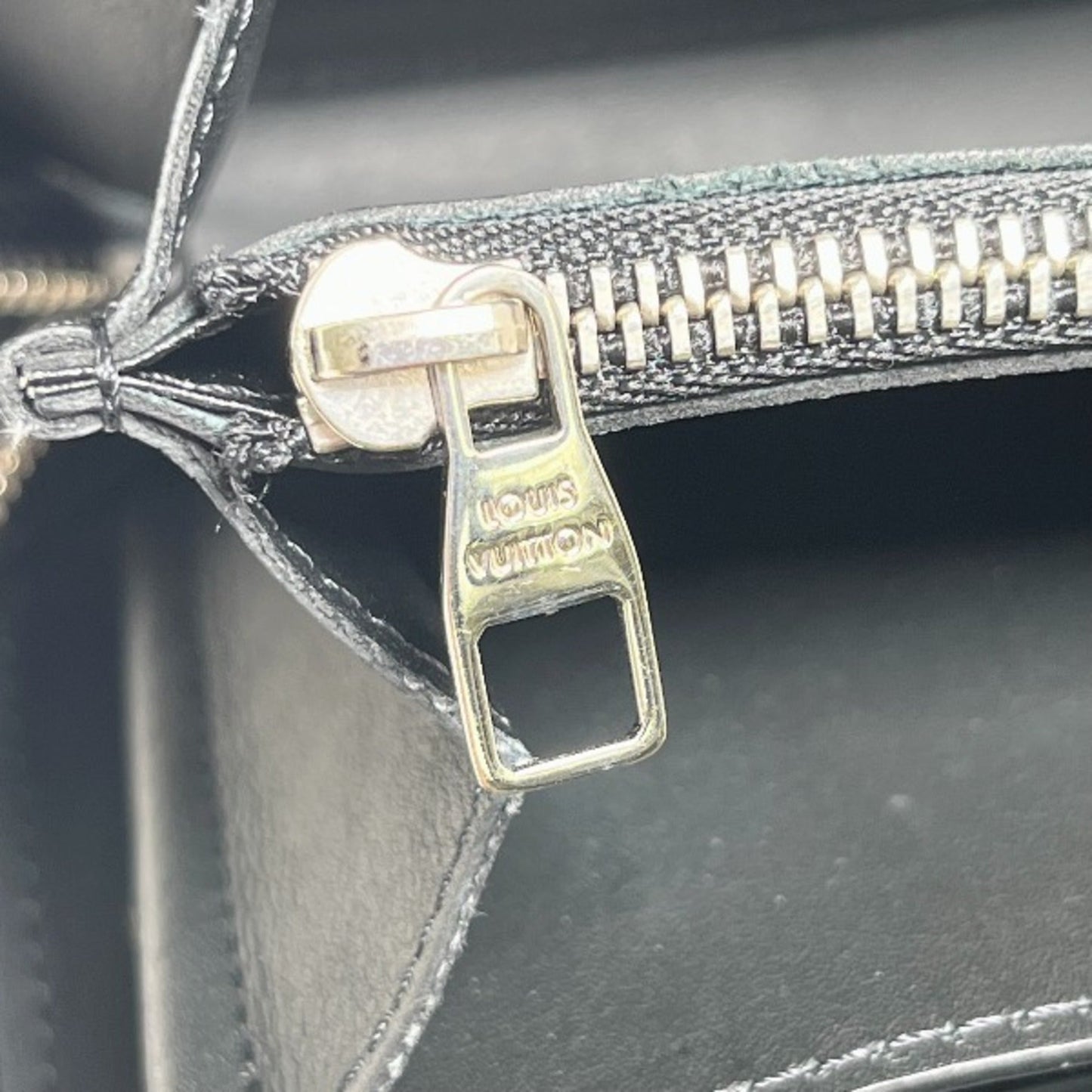 Louis Vuitton Zippy XL