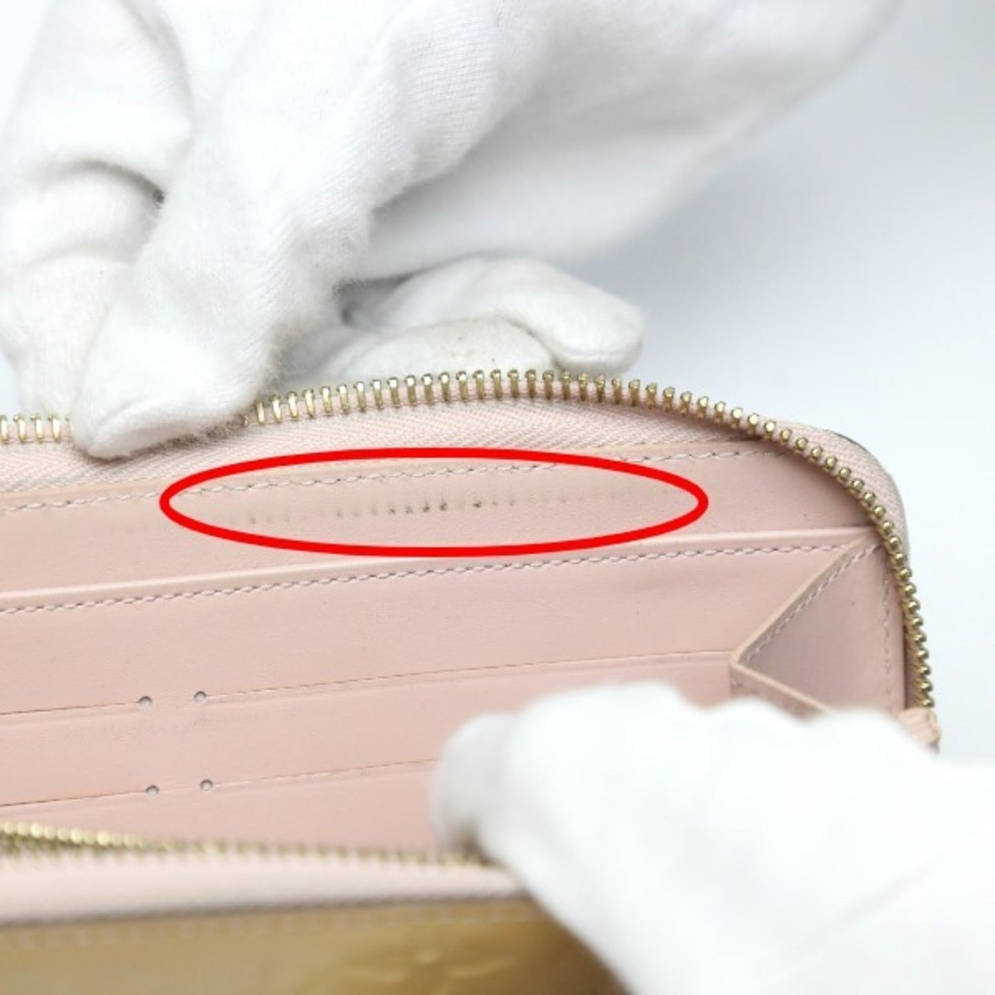 Louis Vuitton Zippy wallet
