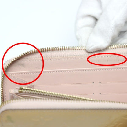Louis Vuitton Zippy wallet