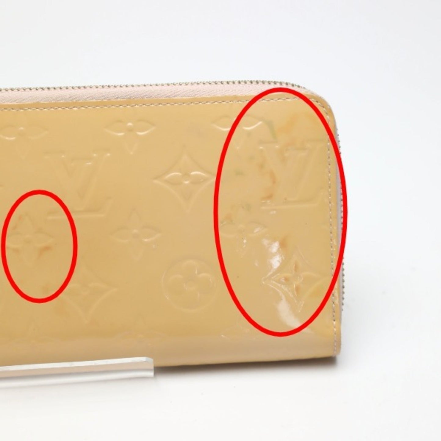 Louis Vuitton Zippy wallet