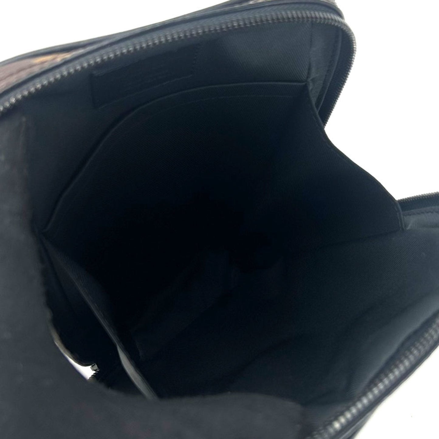 Louis Vuitton Utility