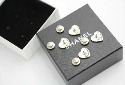 Chanel Vintage 03A Metal American Style Heart Brooch
