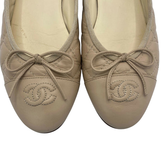 Chanel Beige Quilted Leather CC Bow Ballet Flats EU 38.5