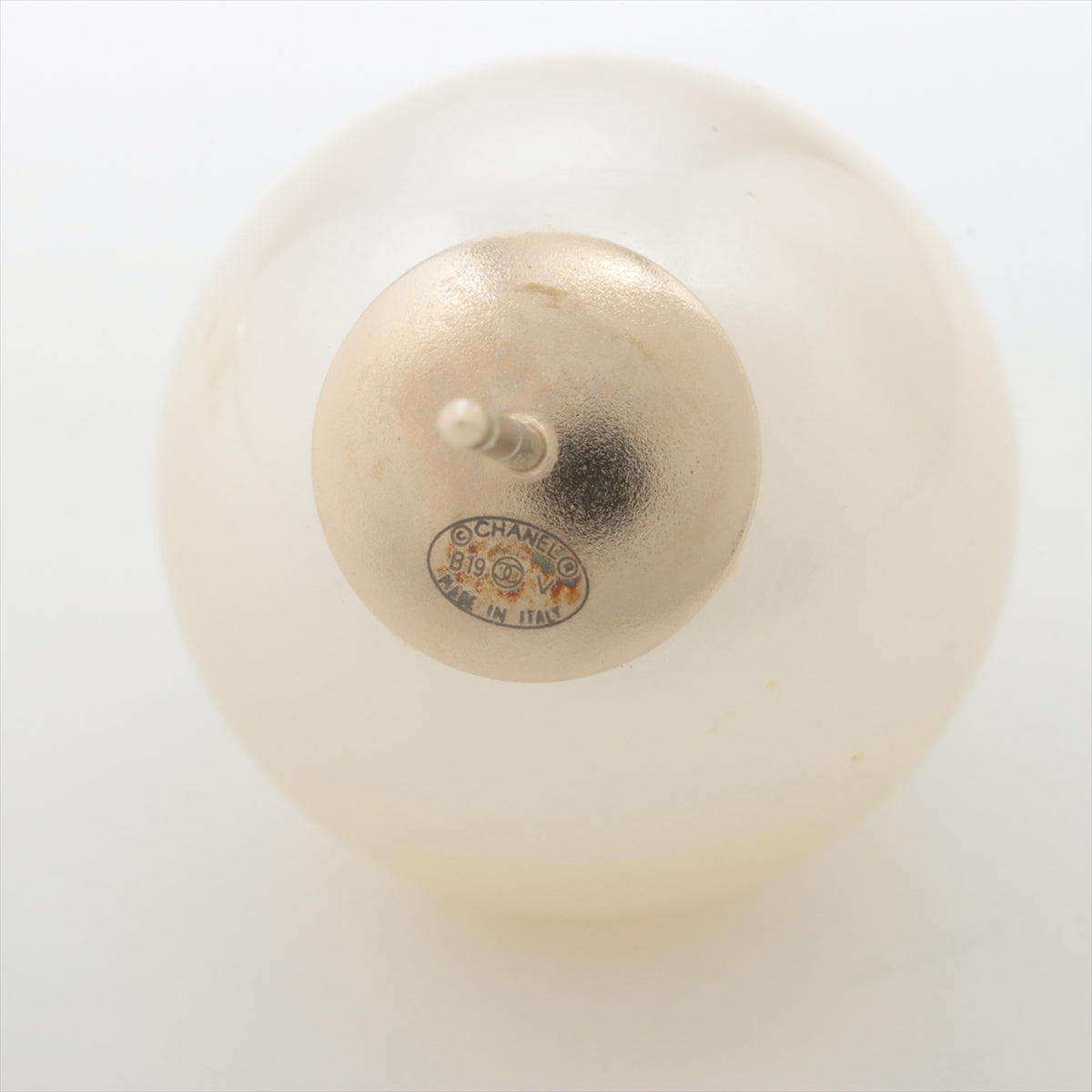 ITEM 20 - Chanel Coco CC Large Pearl Costume Earrings