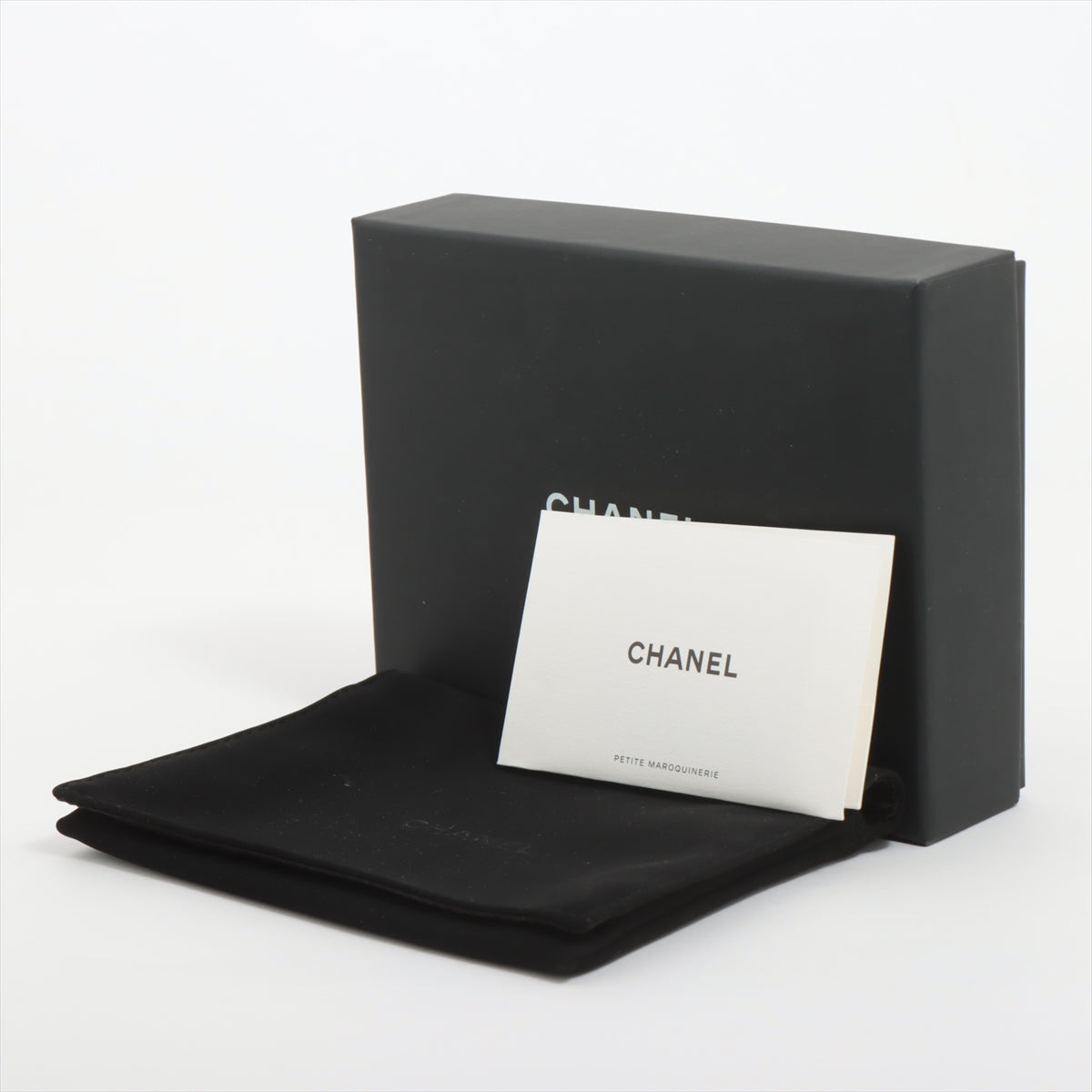 Chanel Matelasse Caviar White 5 Slot Zipper Card Case