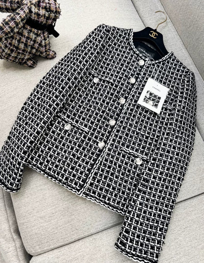 Chanel 25C black and white jacket