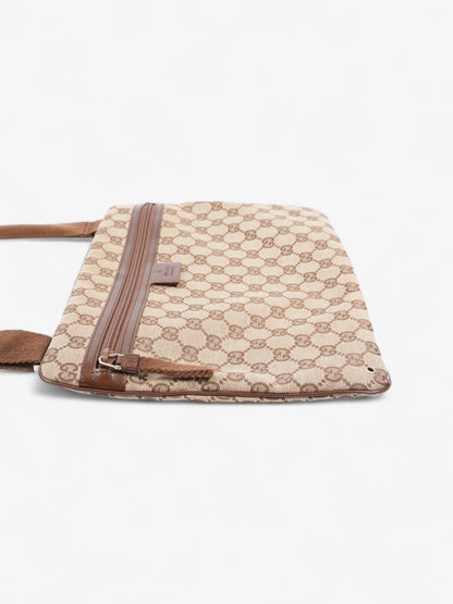 Gucci Flat Messenger Bag GG Supreme Canvas