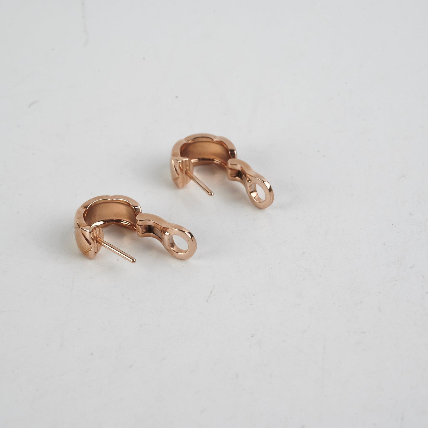 Chanel Coco Crush Earrings - Beige Gold