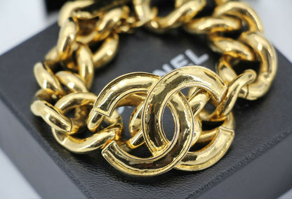 Chanel Vintage 94P Gold-plated CC Wave Rotating Lock Bracelet