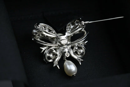 Chanel C20B Imitation Pearl Bow Brooch