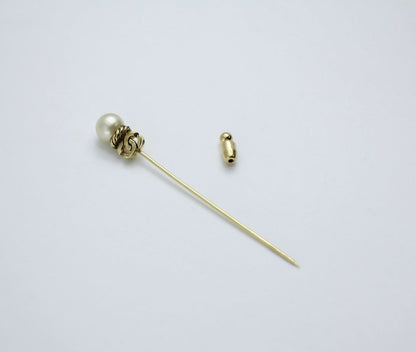 Chanel Vintage 1954-71 Gold-plated Imitation Pearl Twist CC Bar Brooch