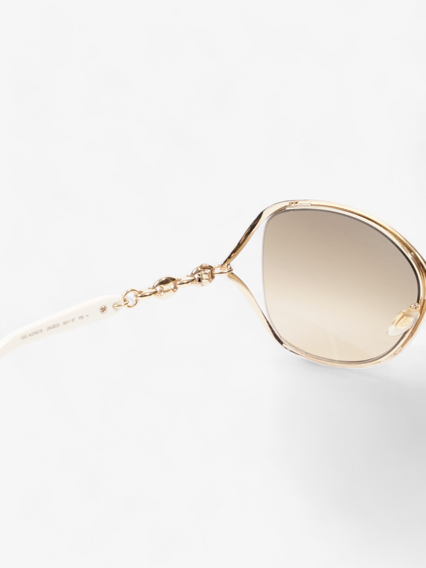 Gucci Oversized Sunglasses Gold / White Base Metal