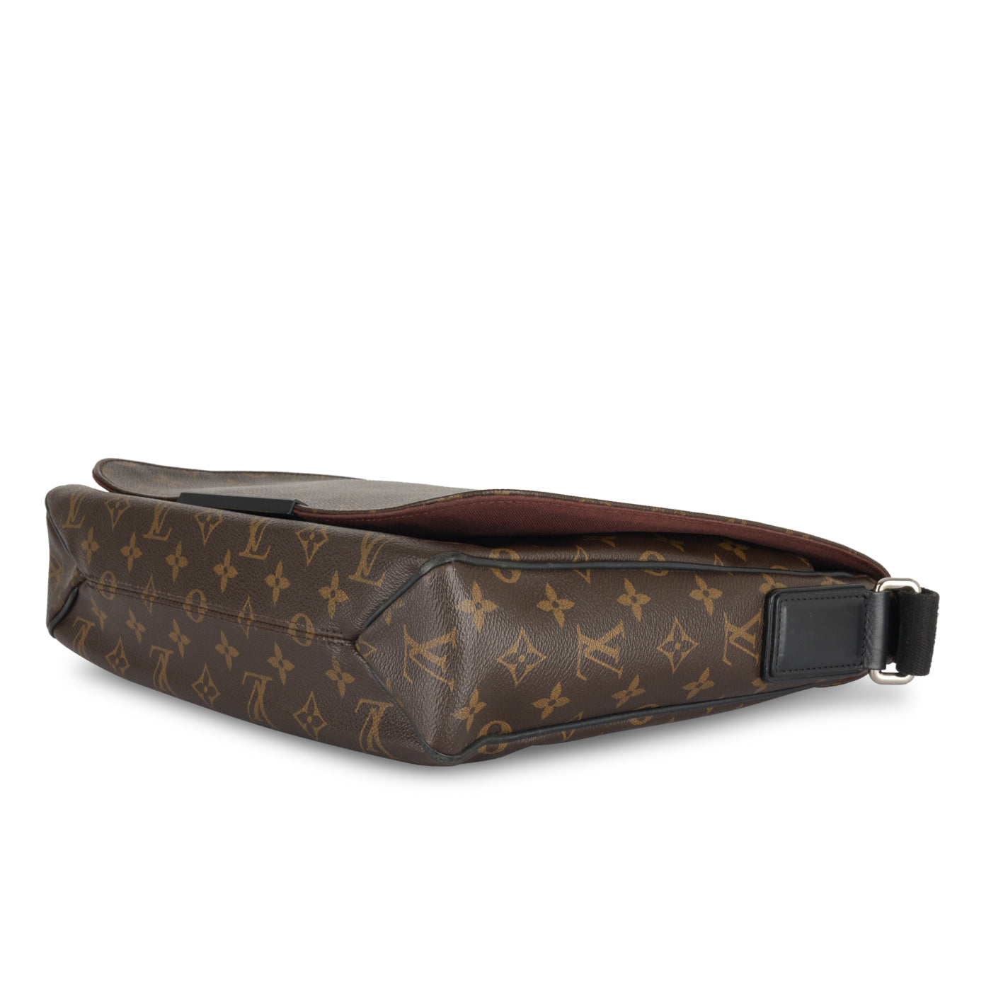 Louis Vuitton District MM - Monogram Canvas