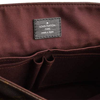 Louis Vuitton District MM - Monogram Canvas