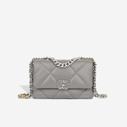 Chanel Chanel 19 - Small