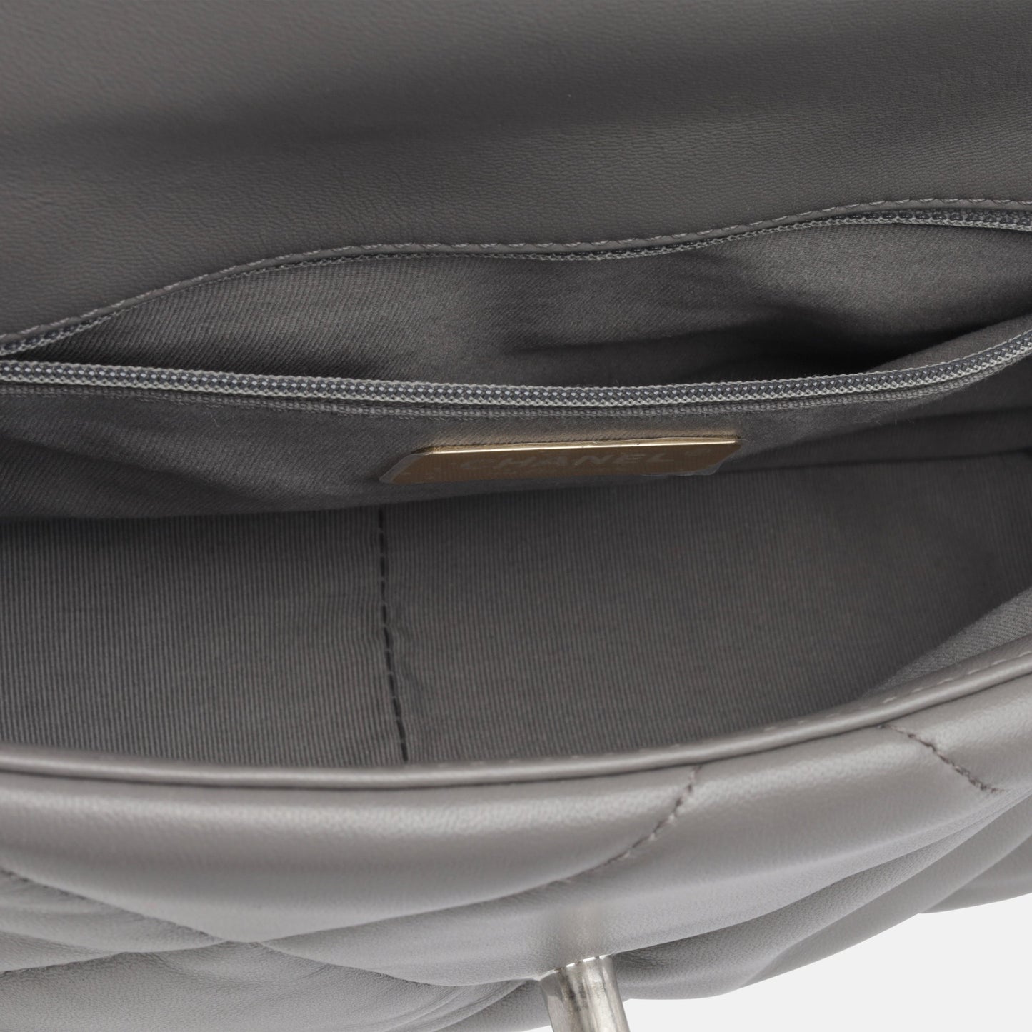 Chanel Chanel 19 - Small