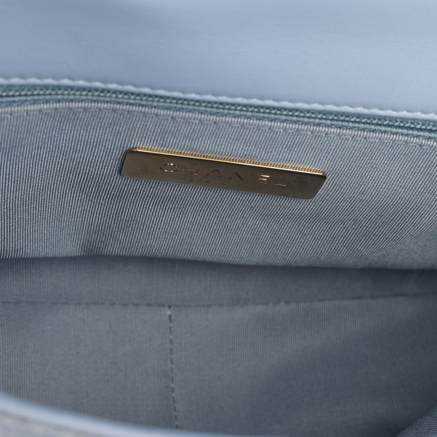 Chanel Chanel 19 - Small