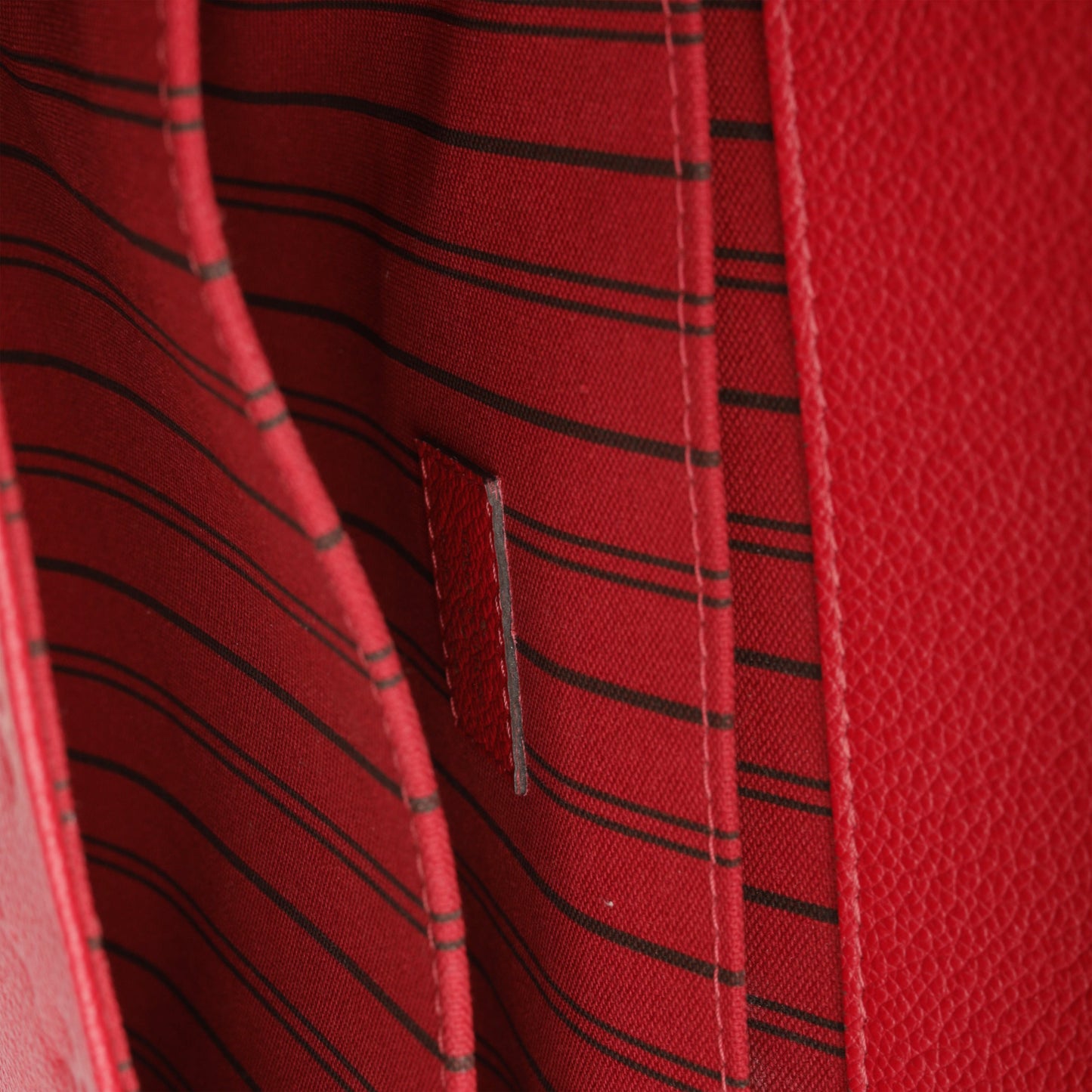 Louis Vuitton Pochette Métis - Red Empreinte