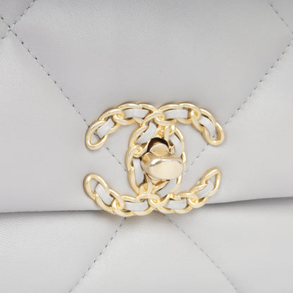 Chanel Chanel 19 - Small