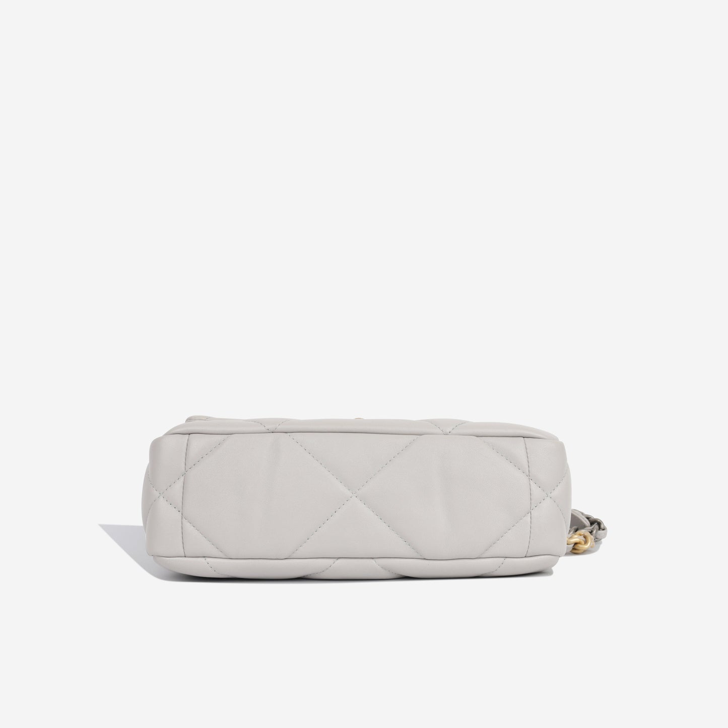 Chanel Chanel 19 - Small