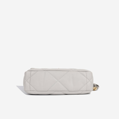 Chanel Chanel 19 - Small