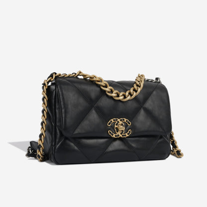 Chanel Chanel 19 - Small