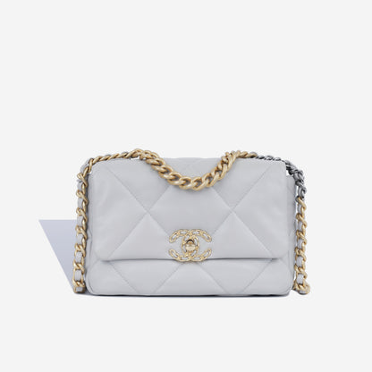 Chanel Chanel 19 - Small