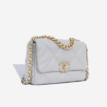 Chanel Chanel 19 - Small