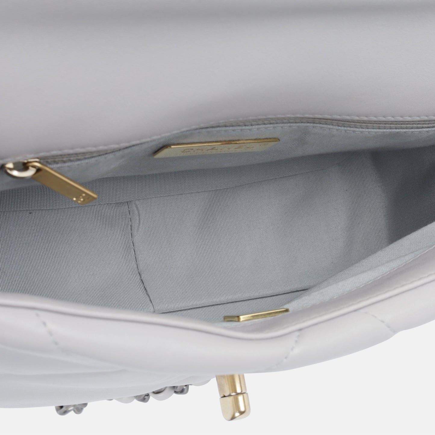 Chanel Chanel 19 - Small